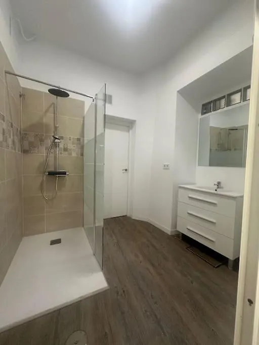 Estudio Castellar Seville 0*,